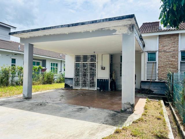 SEMI-D DEPAN PADANG📍TAMAN MERBAU, SEBELAH C-MART CHANGLUN, BOOKING 1k 1