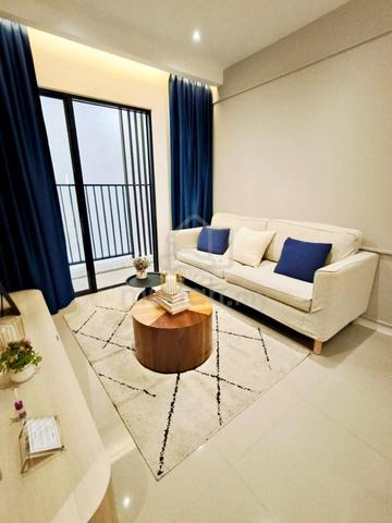 Nilai Spring Condo 1