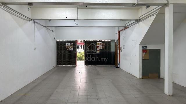 Ground floor shop in Taman Sri Serdang 1