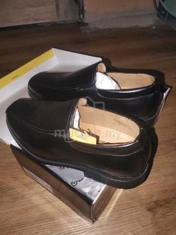 kasut abaro leather - photo 2 of 4