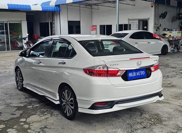2017 Honda CITY 1.5 V FL (A) Full Service Honda - 3