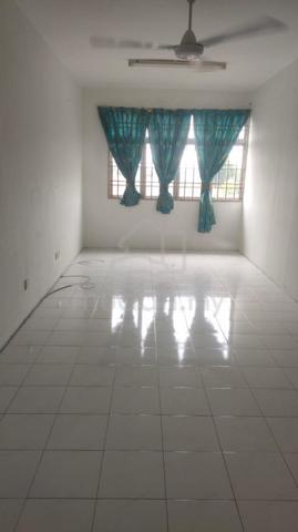 Apt Rosevilla, Tmn putri, kulai , Johor 1