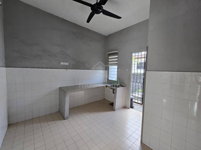 Puteri Wangsa Putri Wangsa Ulu Tiram 5