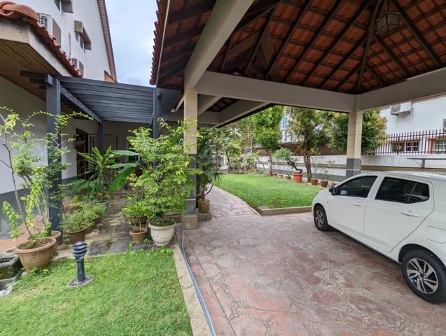 Tanjung Bungah Corner unit for sale with fully furnishes 1