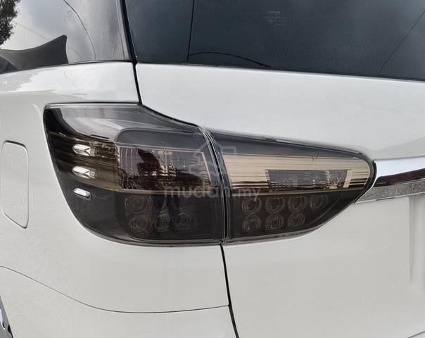2015 Toyota WISH 1.8 X ZGE20G boleh loan kedai - 4