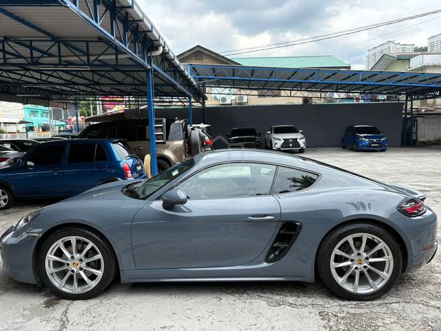 2017 Porsche CAYMAN 2.0 718 (A) - 3
