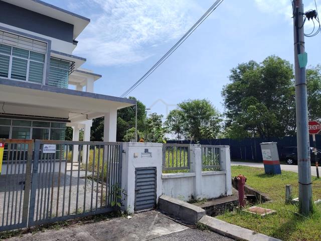 Corner house puncak alam 1