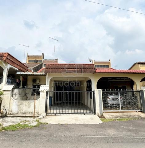 Kluang strategik dng pemandangan terbuka tanpa halangan. Hanya 5 min 1
