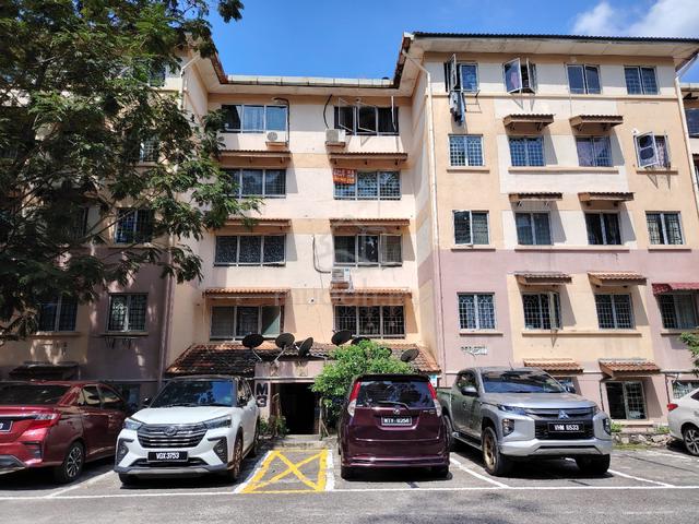 saujana apartment 1