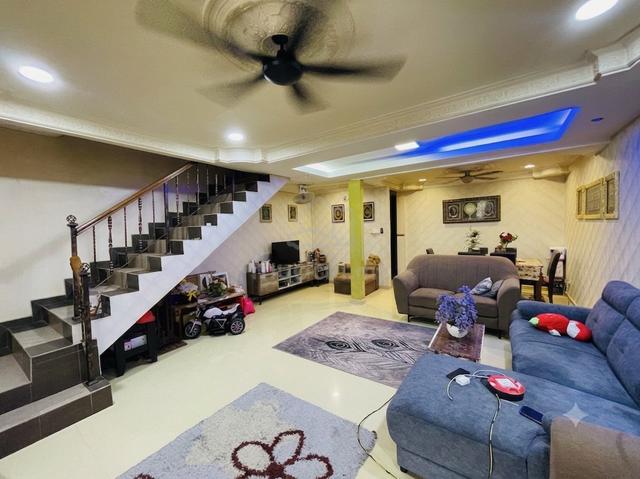 Renovated Fully Extended 2 Storey Lorong Cakera Purnama Puncak Alam 1