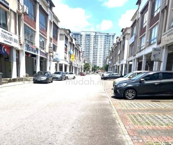 ROI 5.4% Taman Austin Perdana 3 Storey Shop For Sale Mount Austin