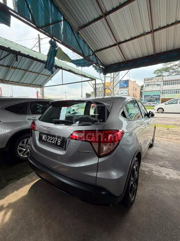 2016 Honda HR-V 1.8 V (A) BLACKLIST CAN LOAN - 4