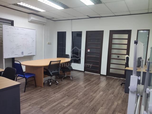 Ruang Pejabat Pengkalan Chepa untuk disewa 1