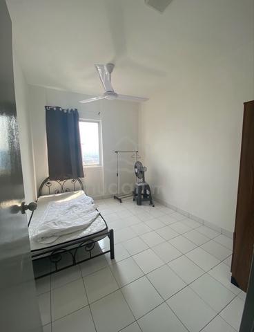 Urgent -Female Room Nearby MRT TO TRX/ KLCC 1