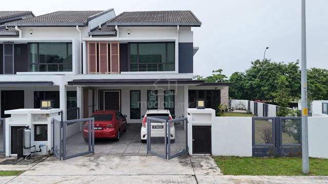 2-Storey Terrace House End Lot (Athira) Bandar Bukit Raja | End Lot 1
