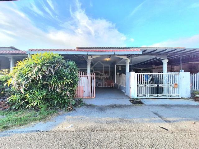 Teres Setingkat Taman Telok Telok Panglima Garang 1