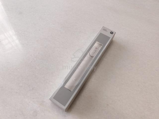 Xiaomi Zoom Selfie Stick 2 Bluetooth Tripod - photo 3 of 4