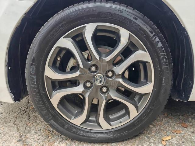 2015 Mazda 2 1.5 SKYACTIV HB (A) - 5
