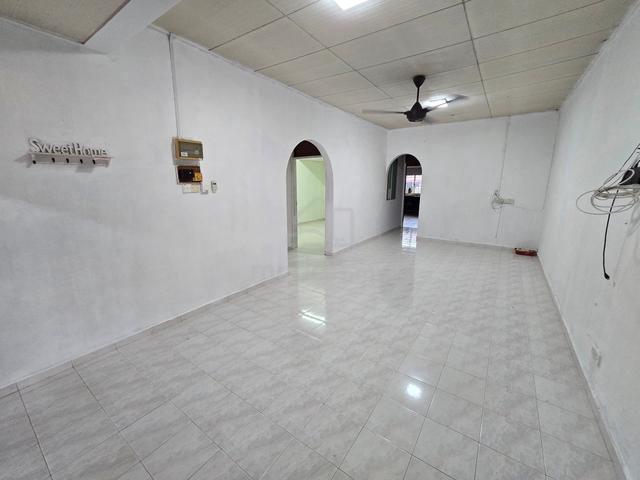 Single storey terrace taman Tuanku jaafar l, Senawang 3