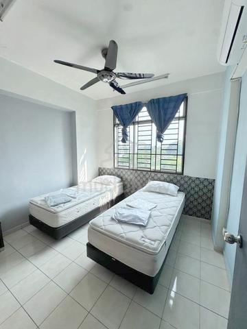 Indah Court Apartment (Bukit Indah) 1