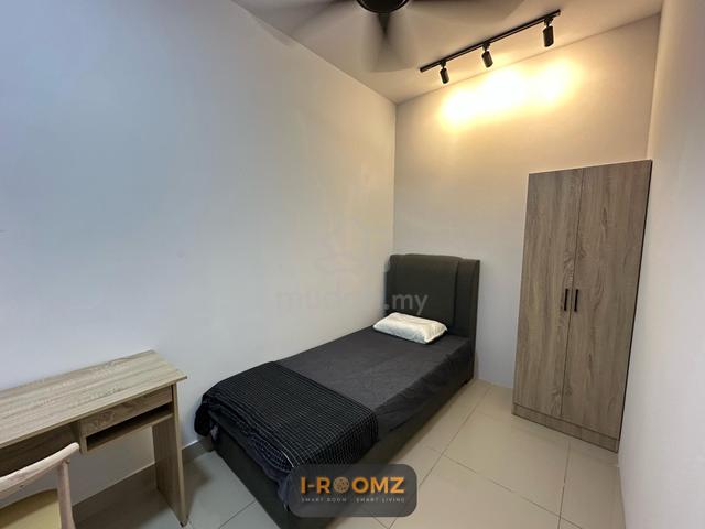 Junior Room For Rent Kuchai Lama Near Mrt Kuchai Sentral Female Male 1