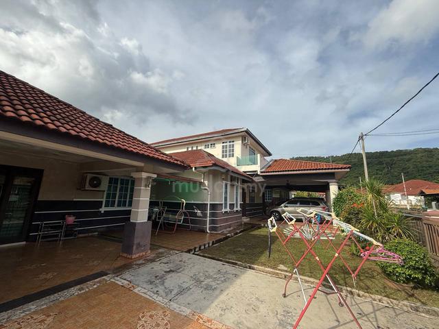 CORNER LOT🔥BELOW MARKET🔥Banglo Double Storey @ Taman Tunku Sarina 1