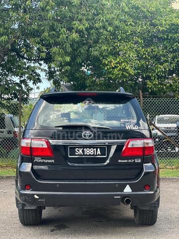 Toyota Fortuner 2010 (A) - 2