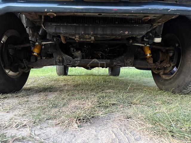 2003 Toyota HILUX 2.5 SR TURBO MY03 KDN190 (A) - 4