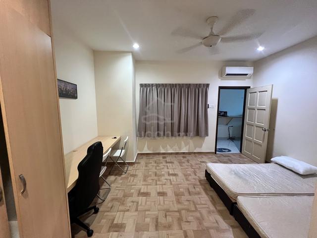 (FREE WIFI UTILITIES INCLUDED)Double Storey House Room for Rent Cheras 1