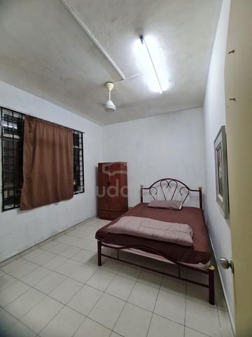 [MASTER ROOM WITH BATHROOM] Lagoon Perdana Apartment Bandar Sunway 1