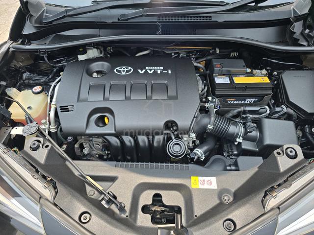 2018 Toyota C-HR 1.8 TIP TOP LIKE NEW 5 YR WARANTY - 5