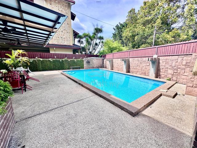 GRED A 8047SQFT LOCK STOCK n BARREL 2 STOREY BUNGALOW TAMAN ZOOVIEW 1