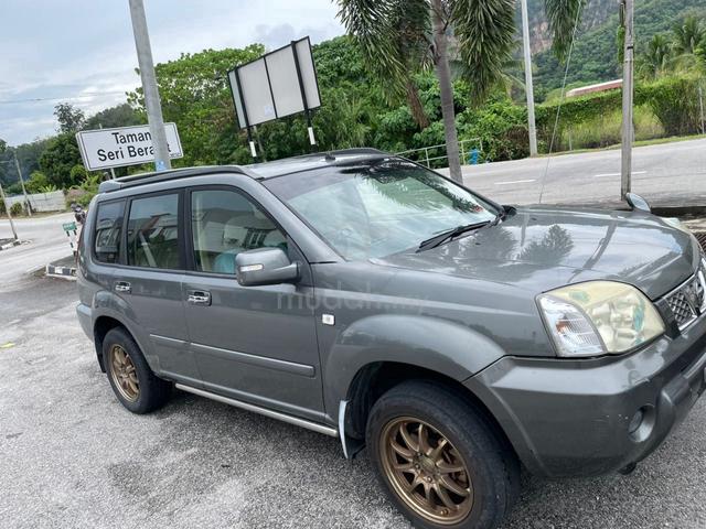 2011 Nissan X-TRAIL 2.0 COMFORT (A) - 1