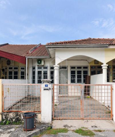 Single Storey Terrace House for Rent 1