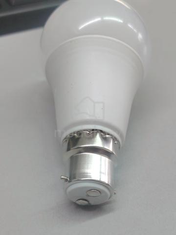 New LED Bulb Lighting 15W - photo 2 of 3