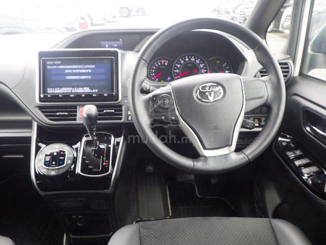 2021 Toyota Voxy 2.0 Kirameki 3 8 YEAR WARRANTY - 3