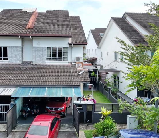 END LOT WITH 10 FEET EXTRA LAND RENO 2 Storey Terrace Bandar Nusaputra 1