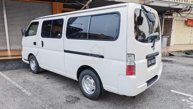 08/09 Nissan Urvan 3.0 Window Van - photo 3 of 6