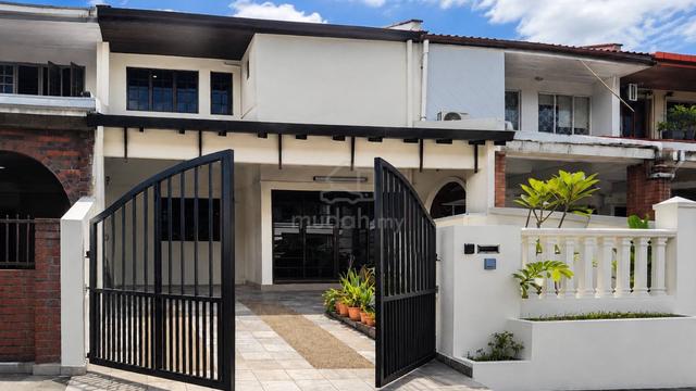 [ BEAUTIFUL ] 2 Sty Terrace Taman Tun Dr Ismail TTDI 1