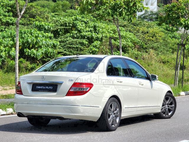 MAR 2011 MERCEDES C200 CGi (A) W204 CKD Avantgarde - 2