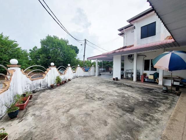Machang Bubok Double Storey CORNER Lot | 双层排屋角头间 1