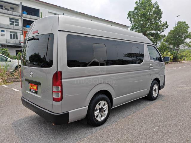 Toyota Hiace Window Van 2.5 (M) 2016 - 4