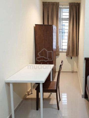 HUSM Medium Room with Air-Cond For Rent only❗ 1