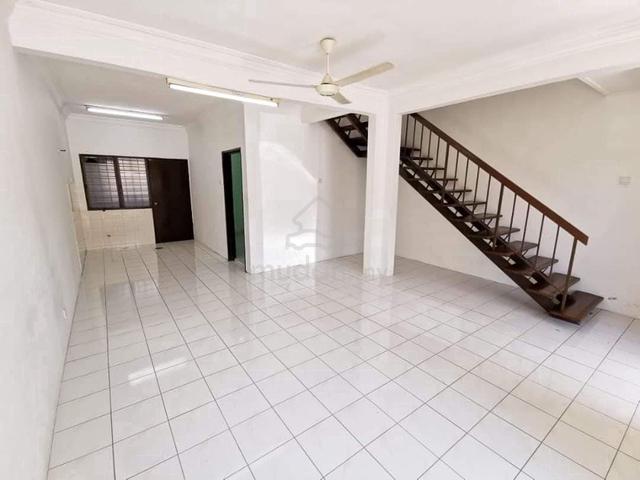Cheapest 2 Storey Pinggiran Putra Permai Equine MRT Seri Kembangan 1