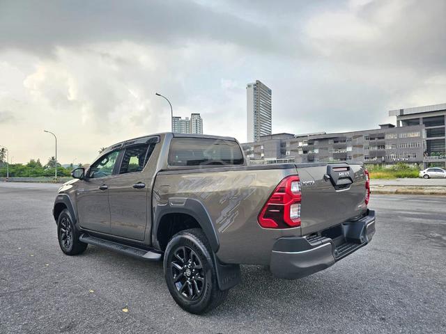 2023 Toyota HILUX 2.8 ROGUE (A) - 4