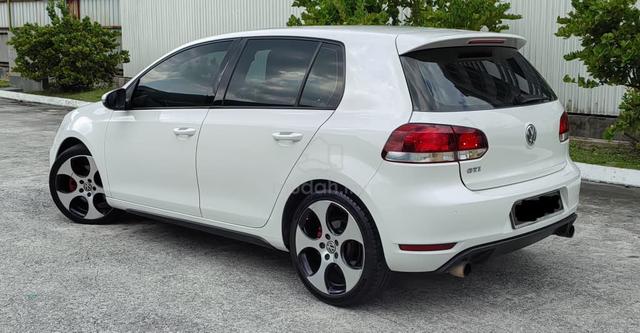 Volkswagen GOLF 2.0 GTi (A) DSG 6sp P/SHIFT S/ROOF - 3