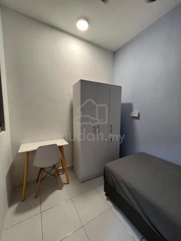 1st Oct Female Malay Single Room For Rent M3 Residency [KLCC LRT Line] 1