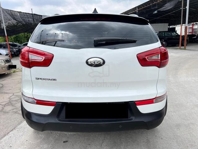 Kia SPORTAGE 2.0 OTR W/O INS ROAD TAX - 5