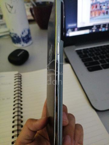 OnePlus 10t selling urgently  - photo 2 of 6