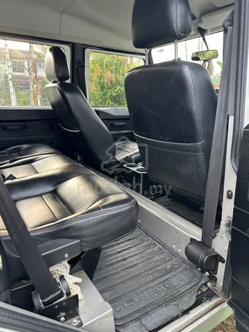 2010 Land Rover DEFENDER 2.4 110 DOUBLE CAB (M) - 3